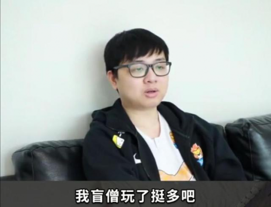 AG战队夺得KPL夏季赛总决赛第七冠的精彩瞬间